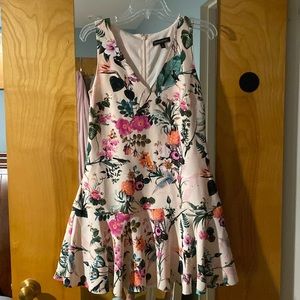 Banana Republic floral dress. Size 6. EUC!